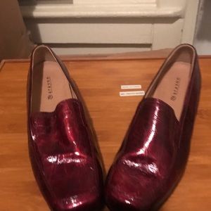 Beautiful wine Color patent leather shoes size 10